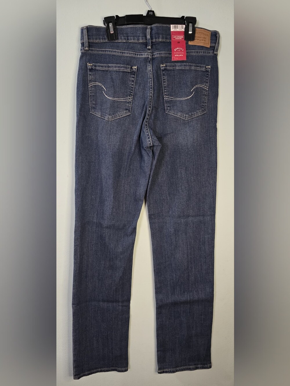 Levi Strauss Signature Women’s Blue Mid Rise Straight Slim Stretch Jeans 6 NWT - Picture 8 of 16